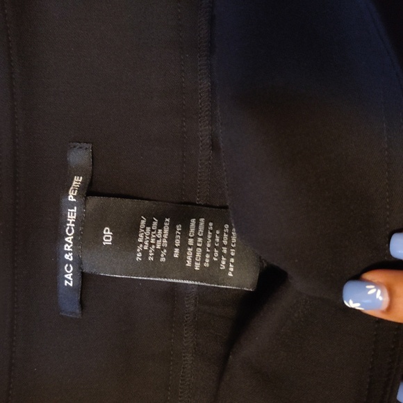 Zac & Rachel Petite Skort - Picture 3 of 5